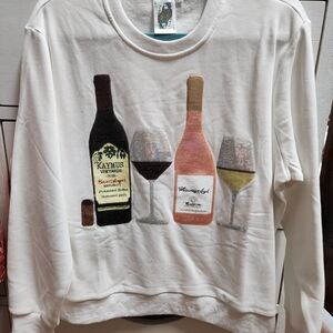 Queen Of Sparkle White Sweatshirt with Wine Bottle Design NWOT - Size Medium